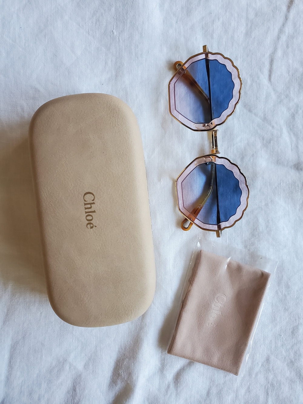 (new) Chloe Blue & Pink Gradient Scalloped Sunglasses